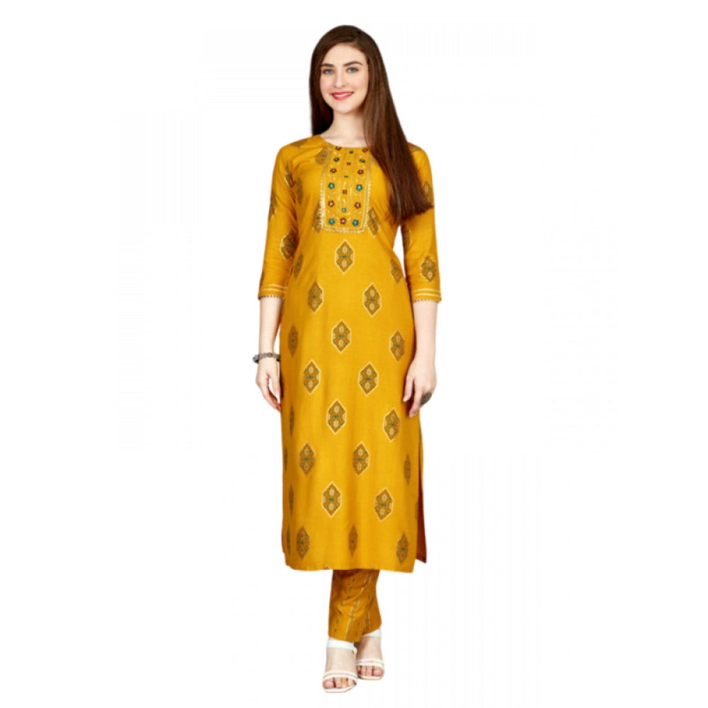 Casual 3-4 th Sleeve Embroidery Rayon Kurti Pant Set