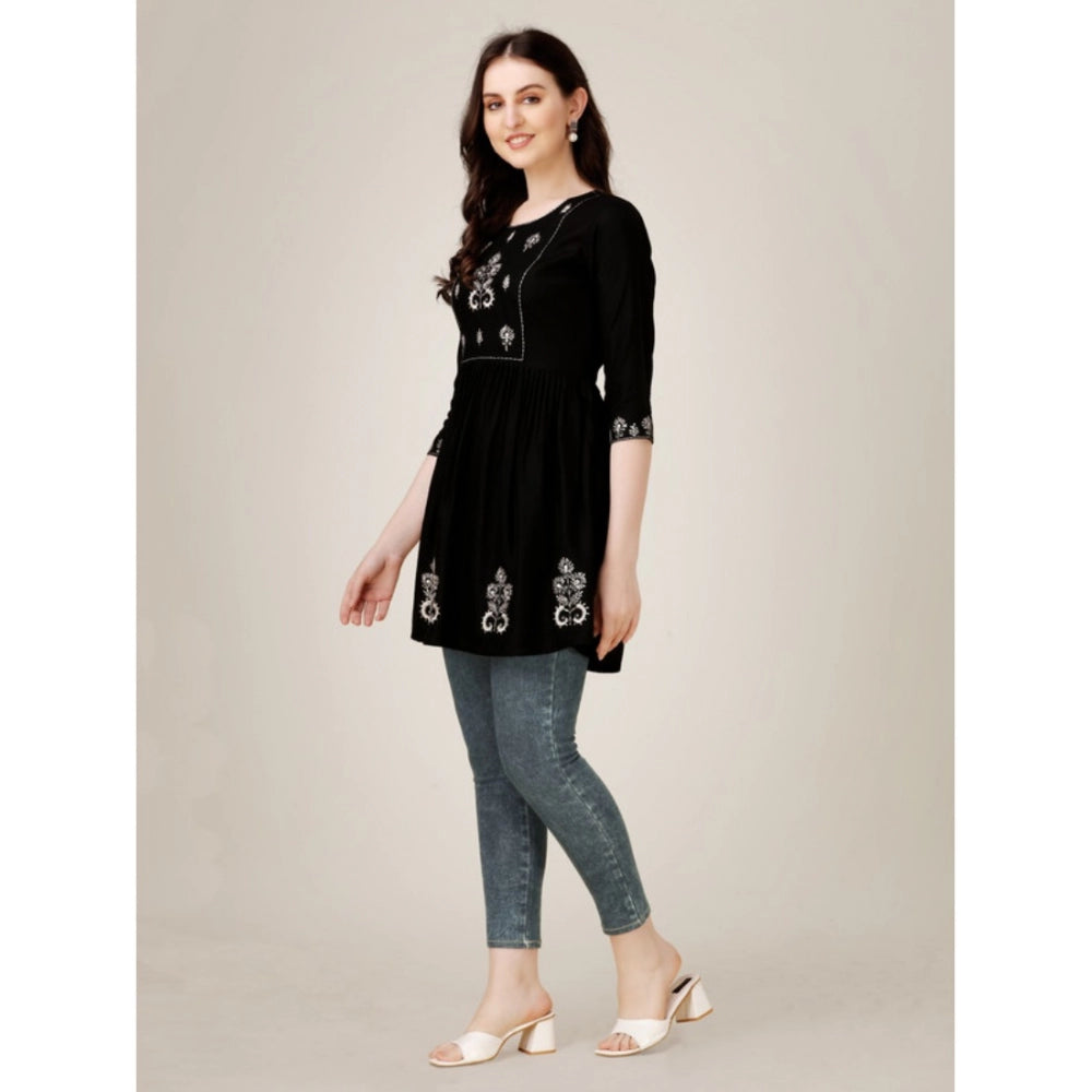 Casual 3-4 th Sleeve Embroidered Rayon Tunic Top