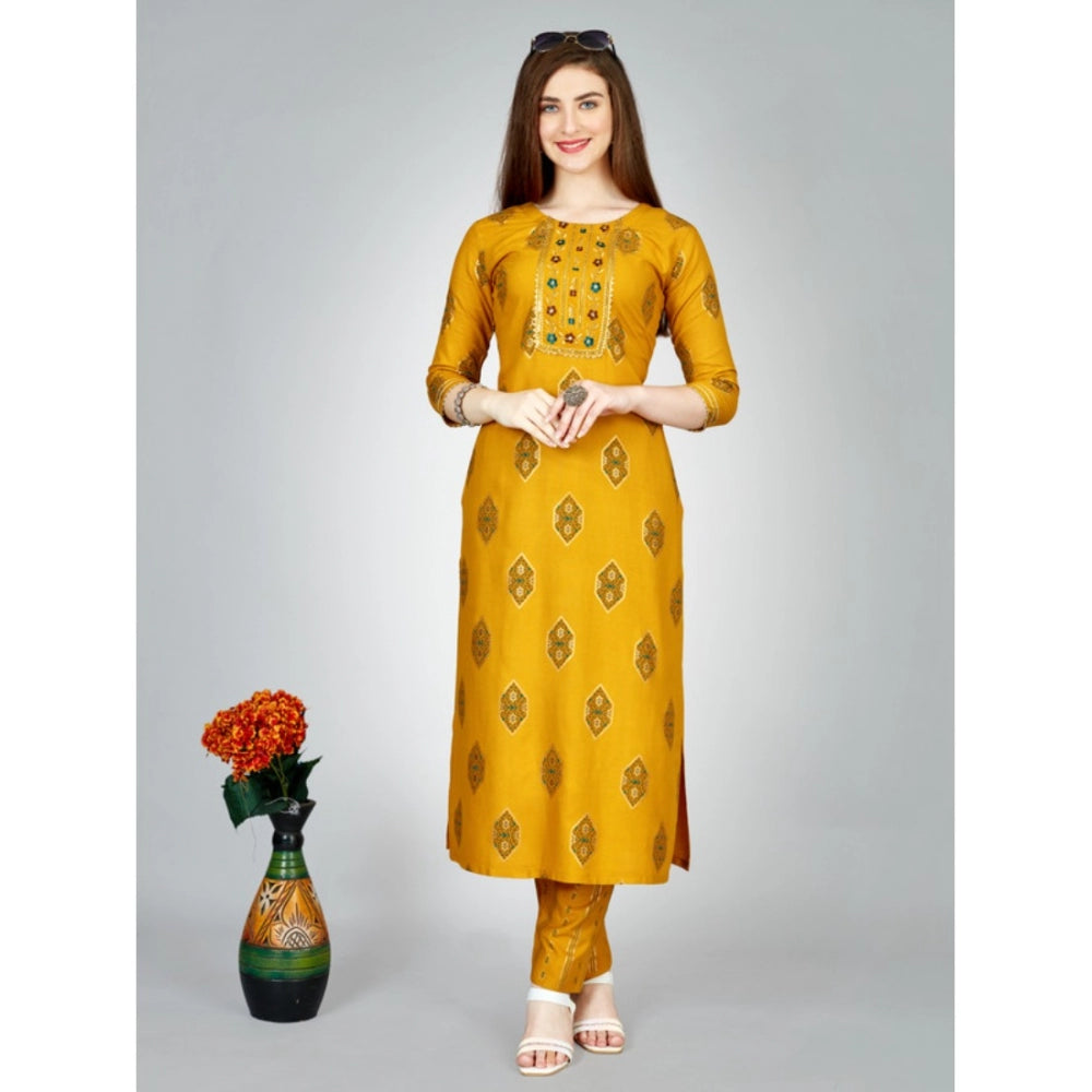 Casual 3-4 th Sleeve Embroidery Rayon Kurti Pant Set