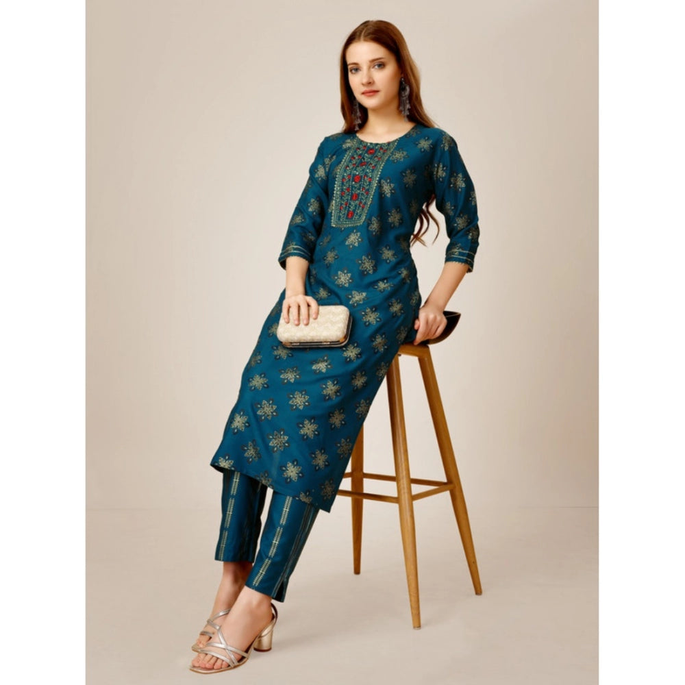 Casual 3-4 th Sleeve Embroidery Rayon Kurti Pant Set