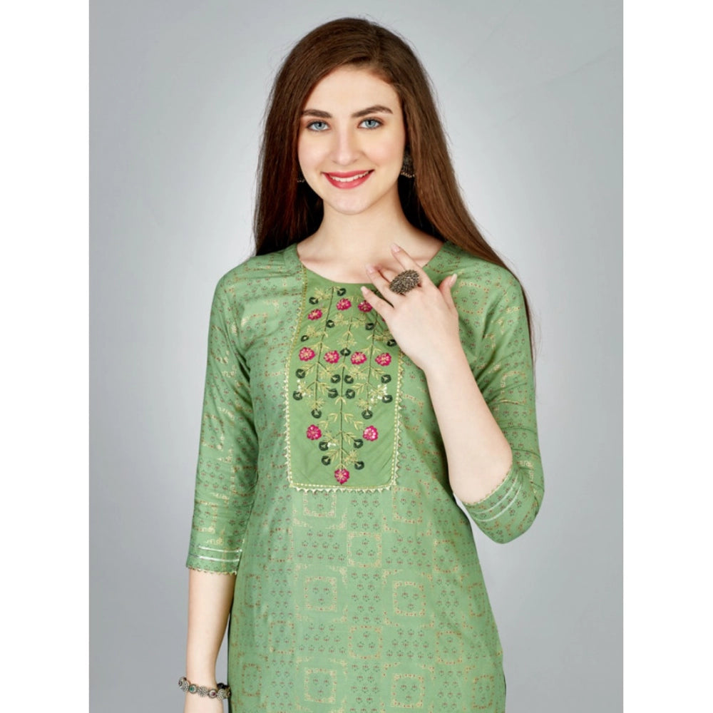 Casual 3-4 th Sleeve Embroidery Rayon Kurti Pant Set