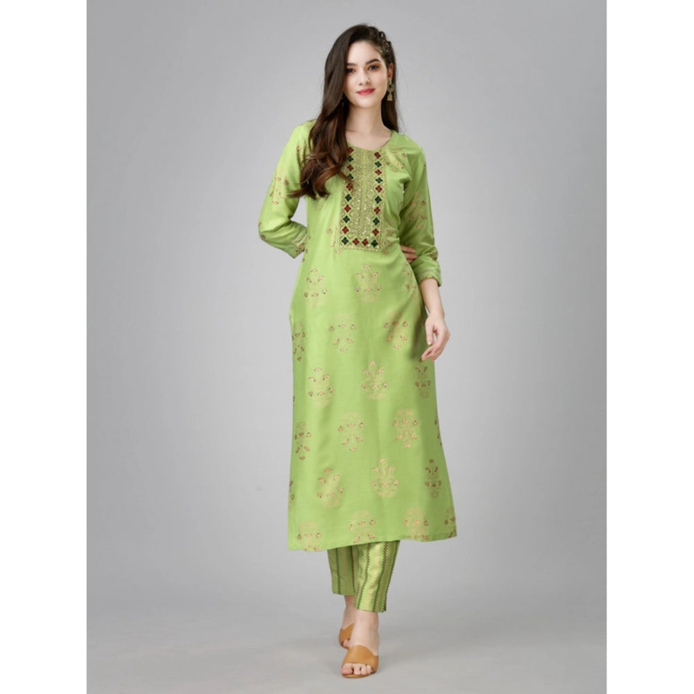 Casual 3-4 th Sleeve Embroidery Rayon Kurti Pant Set