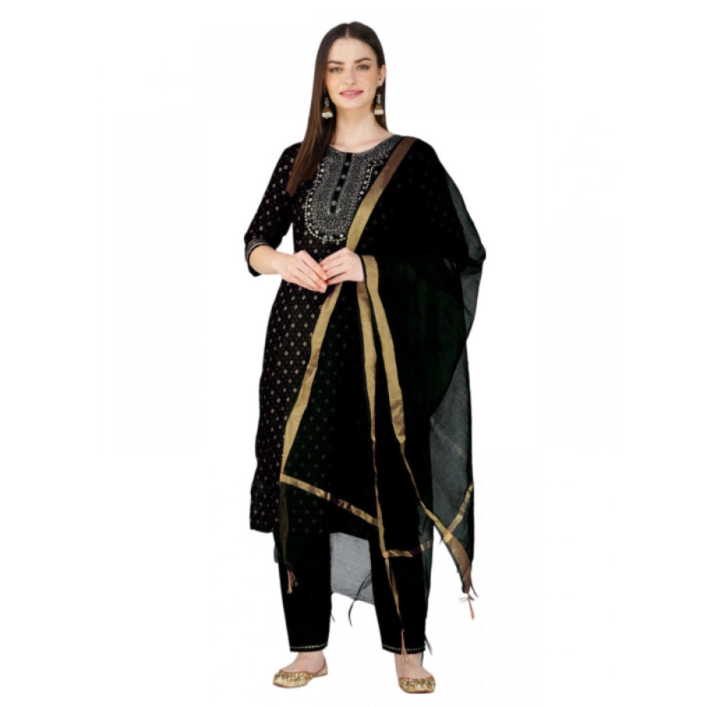 Casual 3-4 th Sleeve Embroidery Cotton Kurti Pant Dupatta Set