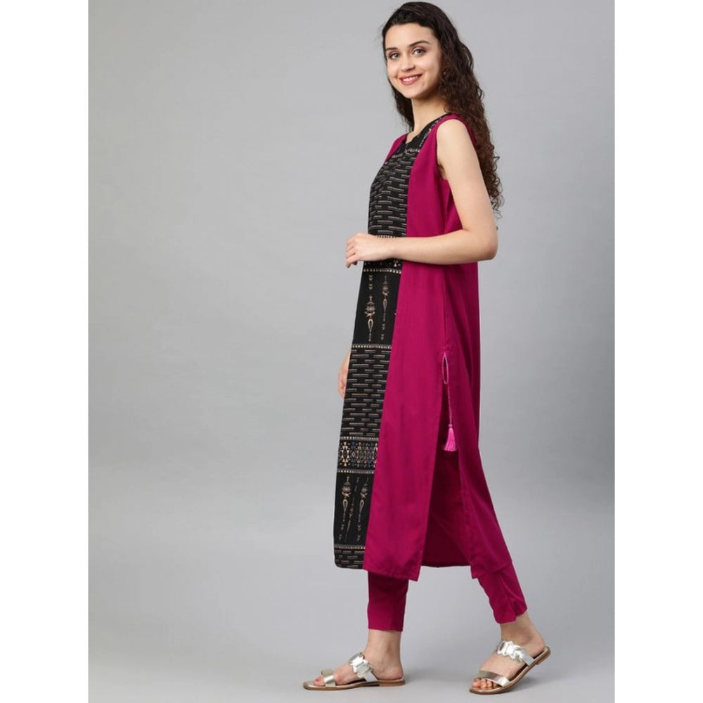 Casual sleeveless Tribal Crepe Kurti and Pant Set