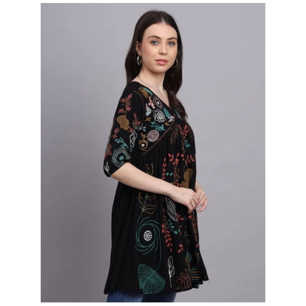 Casual 3-4th Sleeve Embrodery Royon Top